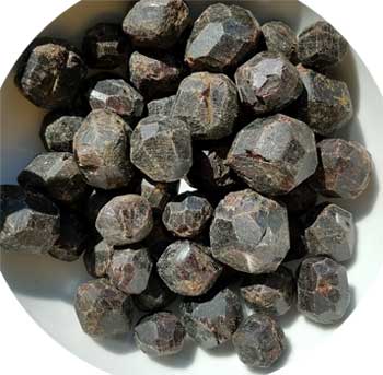 (image for) 1 lb dark red Garnet untumbled stones