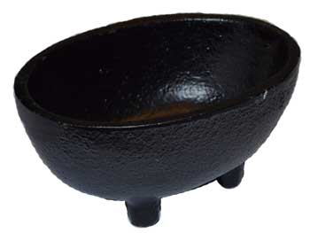 1 3/4" Oval cast iron cauldron
